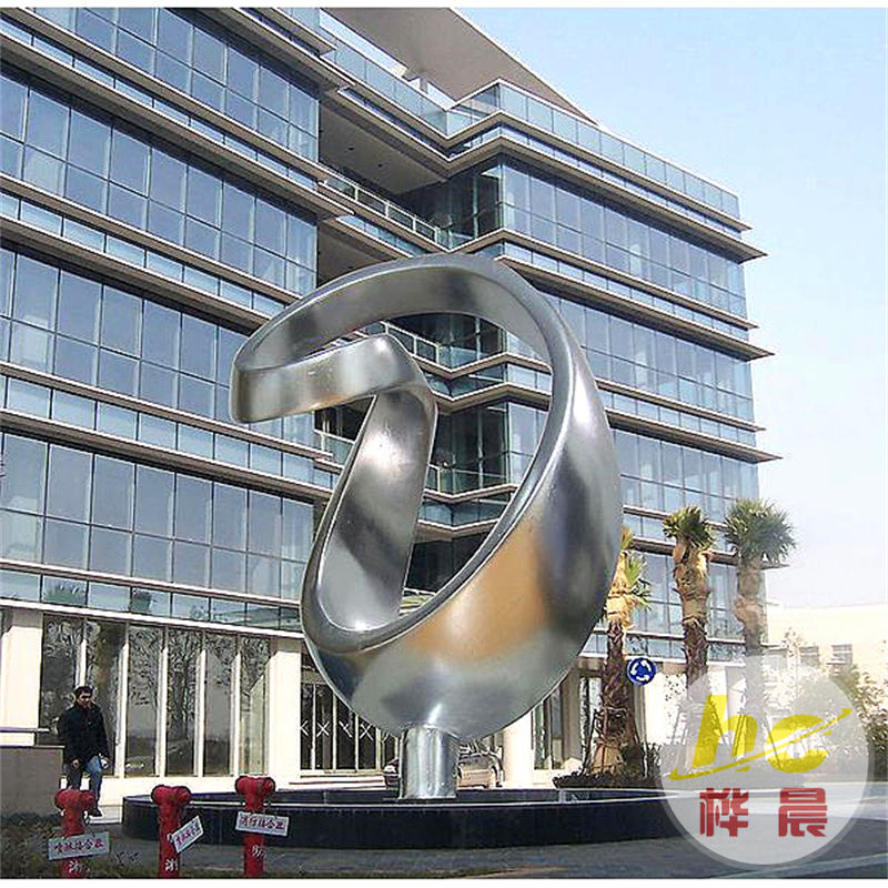 大型不锈钢雕塑定制户外园林月亮鹿镂空球小鱼圆环景观雕塑大摆件