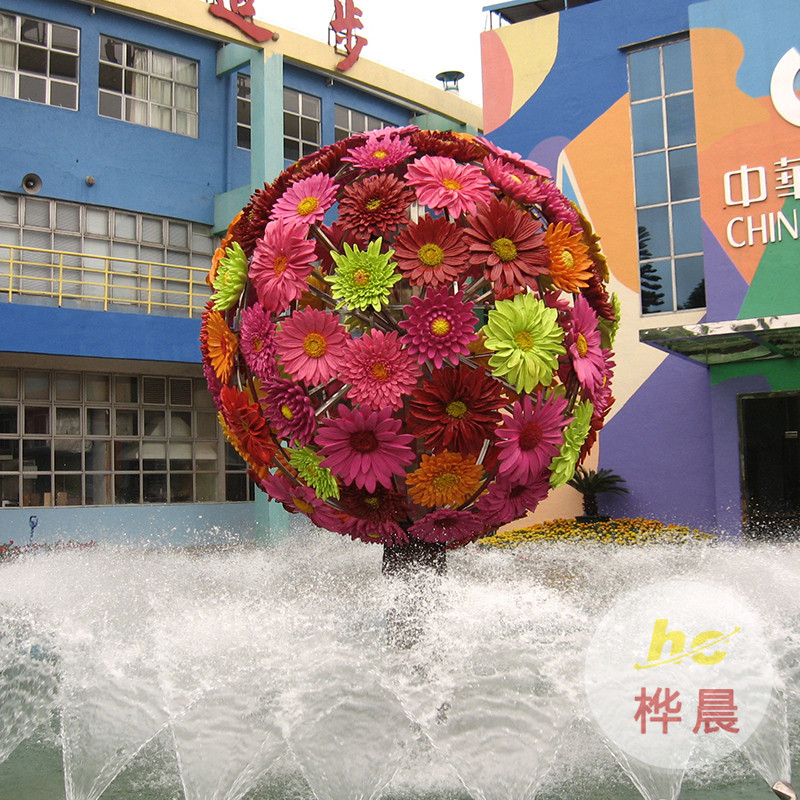 玻璃钢户外吉祥物卡通雕塑定制商场彩绘人物美陈装饰大型公仔模型